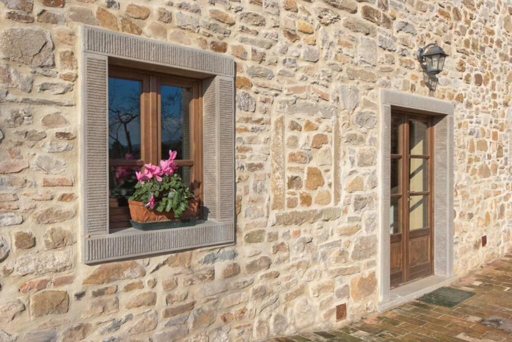 Villa Liz Tuscany, Private Pool, Hot Tub, Property Fenced, Pets Allowed Poppi Exteriör bild