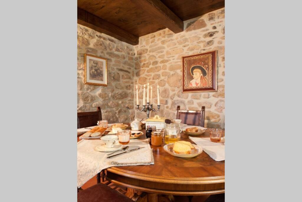 Villa Liz Tuscany, Private Pool, Hot Tub, Property Fenced, Pets Allowed Poppi Exteriör bild