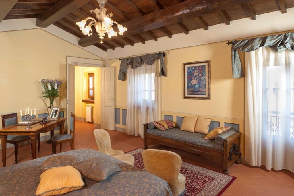 Villa Liz Tuscany, Private Pool, Hot Tub, Property Fenced, Pets Allowed Poppi Exteriör bild