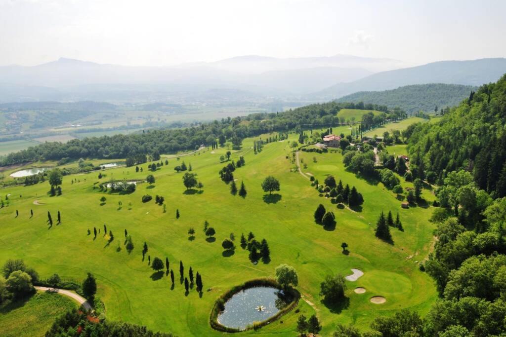 Villa Liz Tuscany, Private Pool, Hot Tub, Property Fenced, Pets Allowed Poppi Exteriör bild