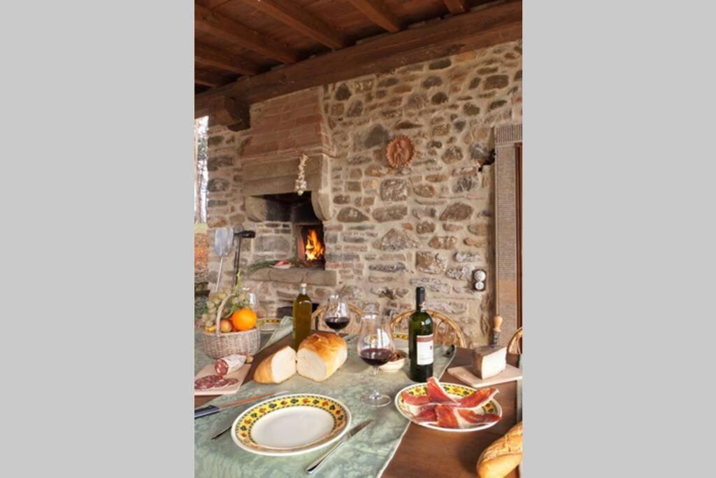 Villa Liz Tuscany, Private Pool, Hot Tub, Property Fenced, Pets Allowed Poppi Exteriör bild
